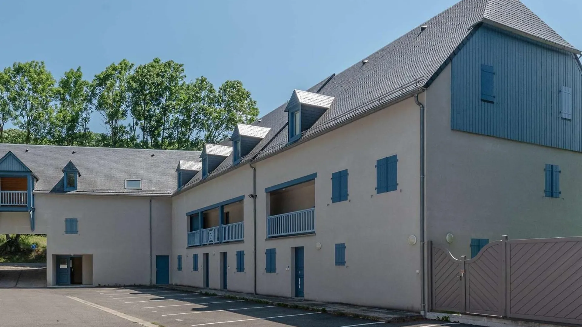 Bourisp Appartement Duplex 6 Pers. Avec Balcon, Parking Prive Et Casier A Skis, A 2 Min De Saint-Lary-Soulan - Fr-1-296-358 דירה